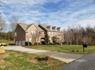 6512 Peppermill Dr, Oak Ridge, NC 27310