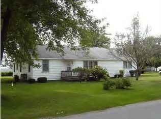 209 S Oppyville Rd, Watseka, IL 60970