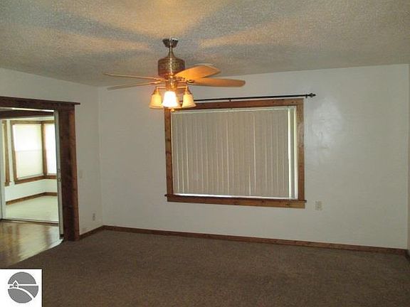 5th image of 176 N Summerton Rd