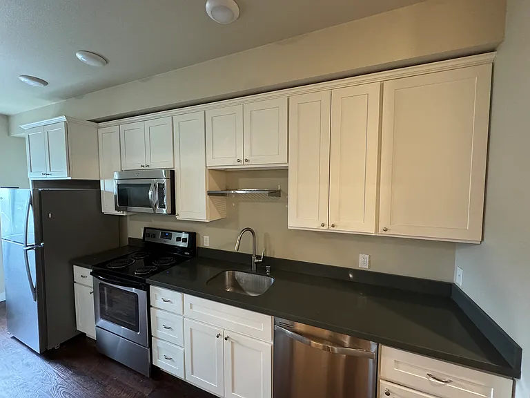 223 N J St — Photo 13