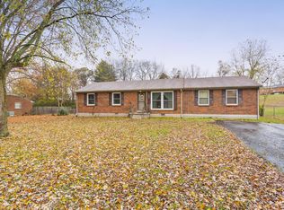 104 Valley Dr, Springfield, TN 37172