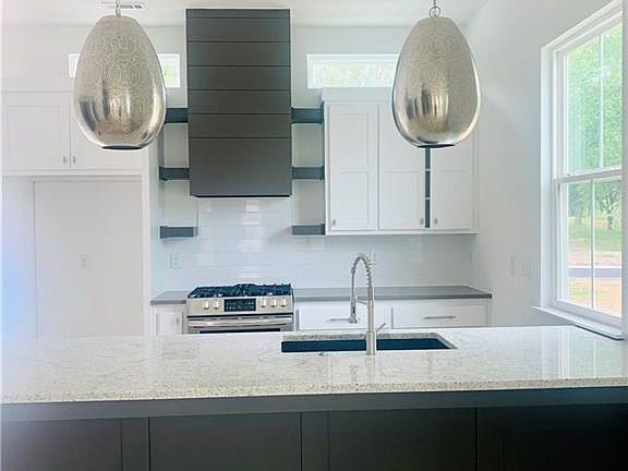 2nd image of 1391 S Duncan Ave #2