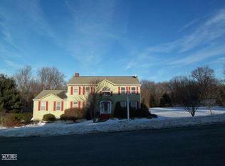 2 Country Club Dr, Seymour, CT 06483