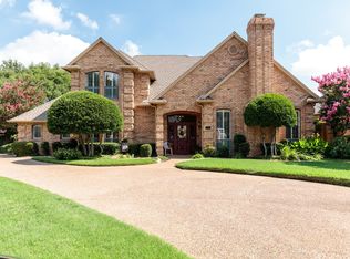 703 Viewside Cir, Arlington, TX 76011