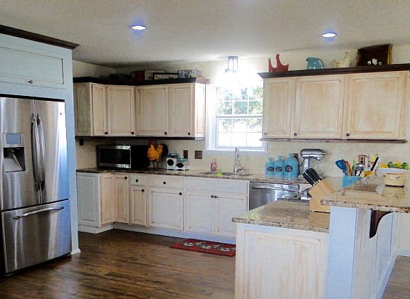 5th image of 1008 N County Road 1110