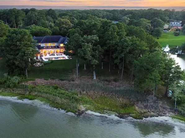 1405 Napton Ct, Virginia Beach, VA 23452