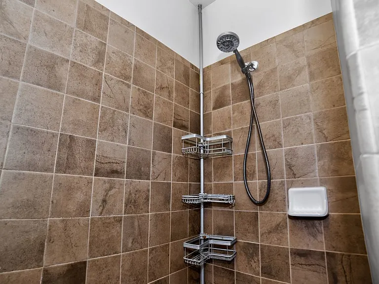 2523 S 41st Ave — Photo 22