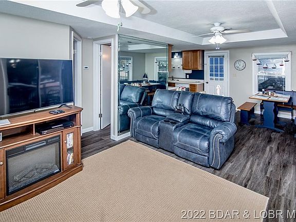 3rd image of 98 Glover Ln