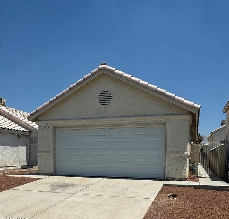 1st image of 904 Villa Crest Ct