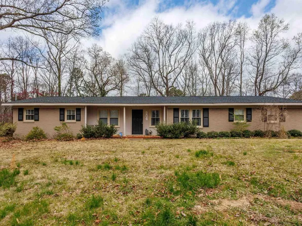 204 Dogwood Rd, Sylacauga, AL 35150