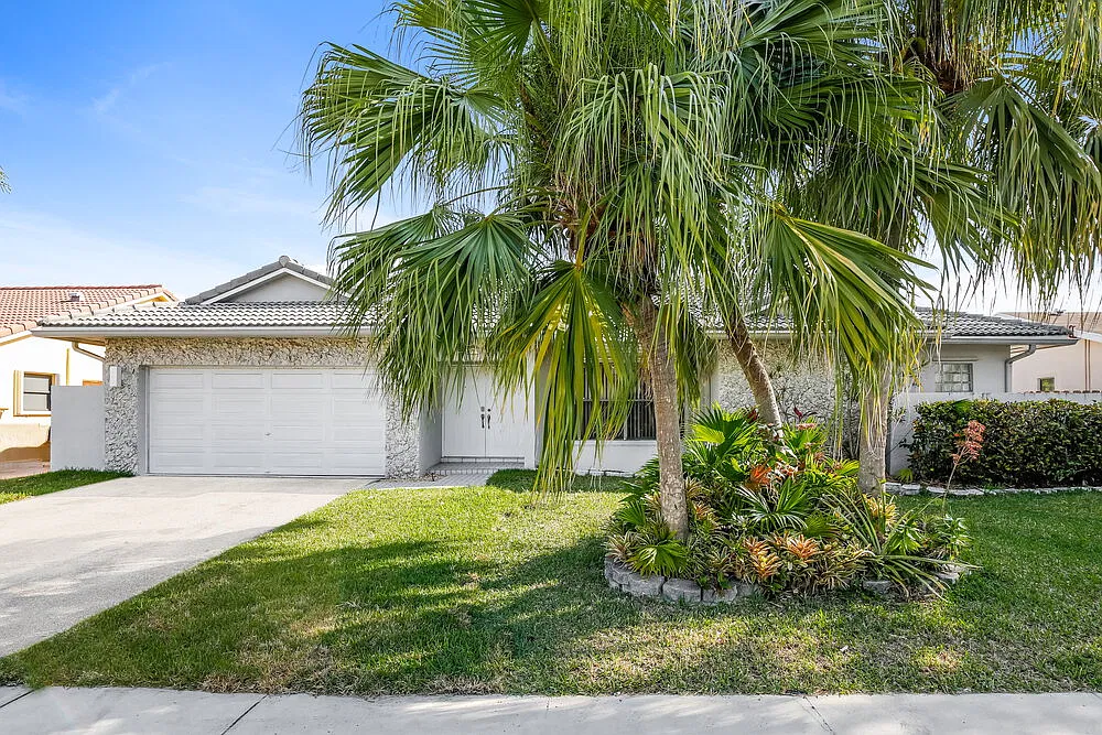 3 bed, 2.0 bath, 2020 sqft, $3,705 — Photo 1