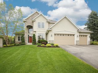 674 Red Pine Ln, Eagan, MN 55123