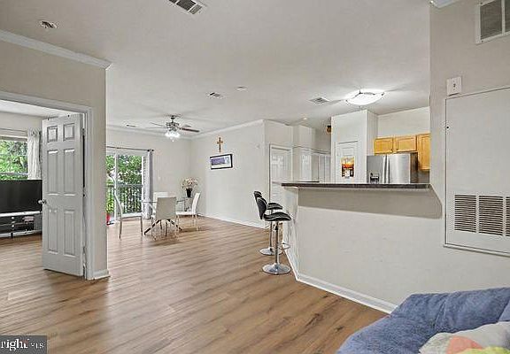 5th image of 5172 William Colin M Ct #M