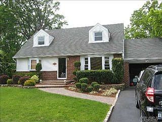 1st image of 30 Central Ct