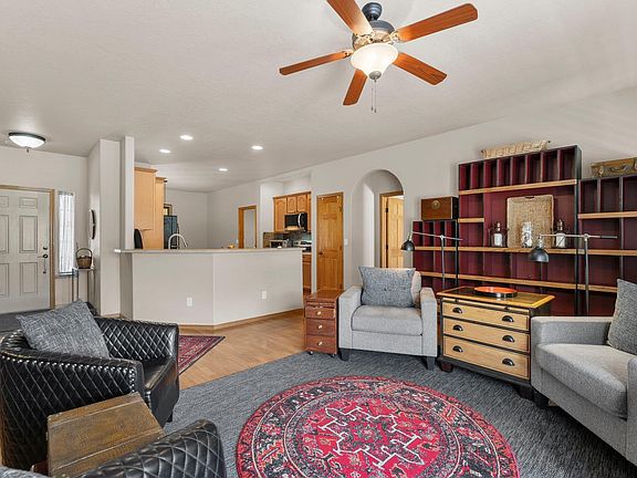 5th image of 2331 Losino Ct
