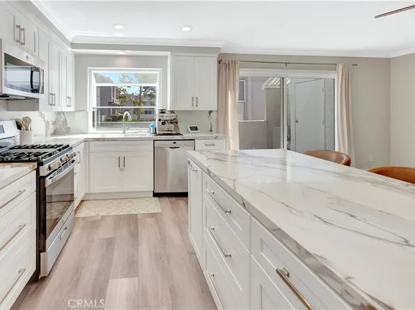 26381 Waterford Cir, Lake Forest, CA 92630