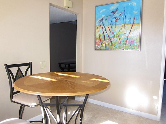 5th image of 726 W Paseo Del Prad