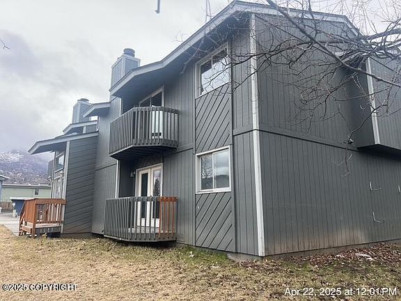 3rd image of 11420 Heritage Ct