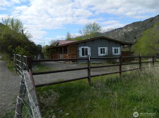 2127 Sinlahekin Rd, Loomis, WA 98827