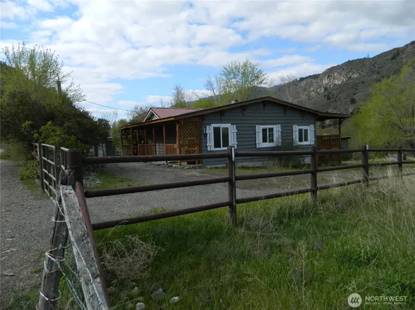 2127 Sinlahekin Road, Loomis, WA 98827