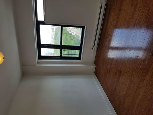 Rented by Bruma Realty LLC | media 14