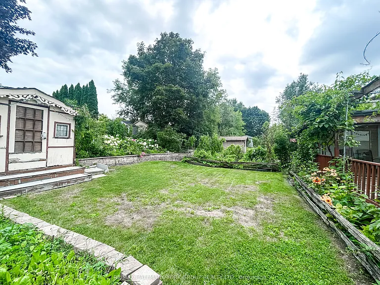 19 Stonehill Blvd — Photo 13