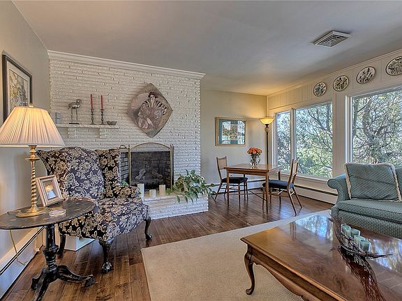 4th image of 620 Oakhill Ln