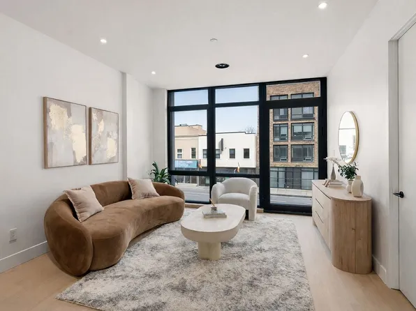 772 Metropolitan Ave #2A, Brooklyn, NY 11211