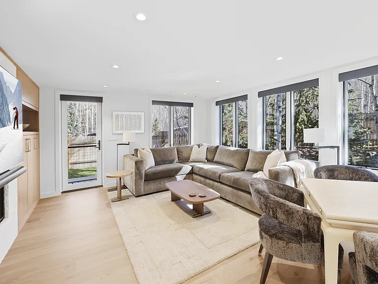 55 Smuggler Grove Rd — Photo 14
