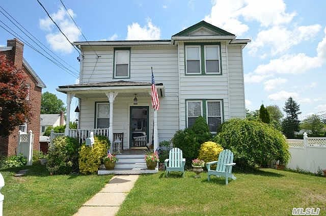 1st image of 16 Benjamin St