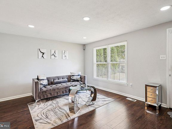3rd image of 7107 Sugrue Ct