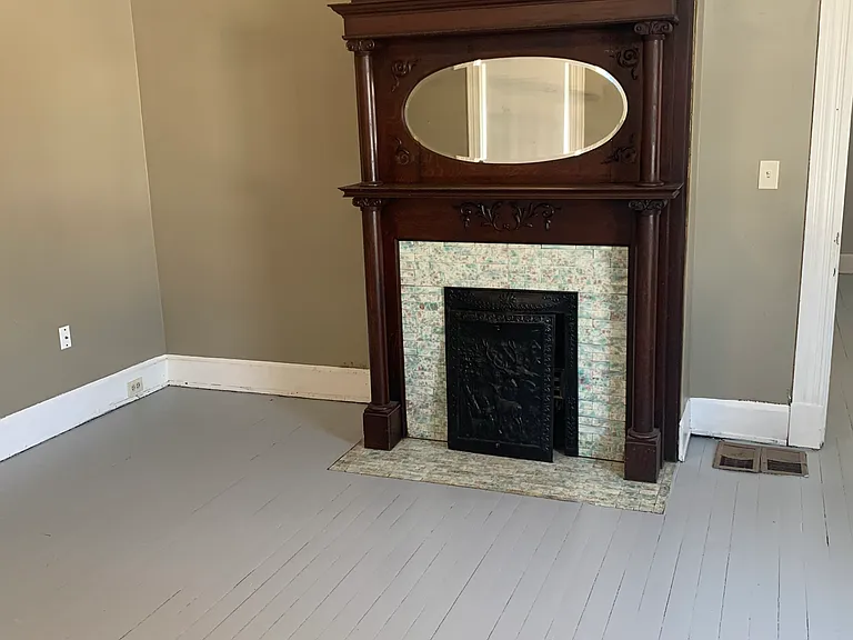 31 Poplar St — Photo 9