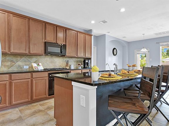 4th image of 2521 Sandy Lodge Ct