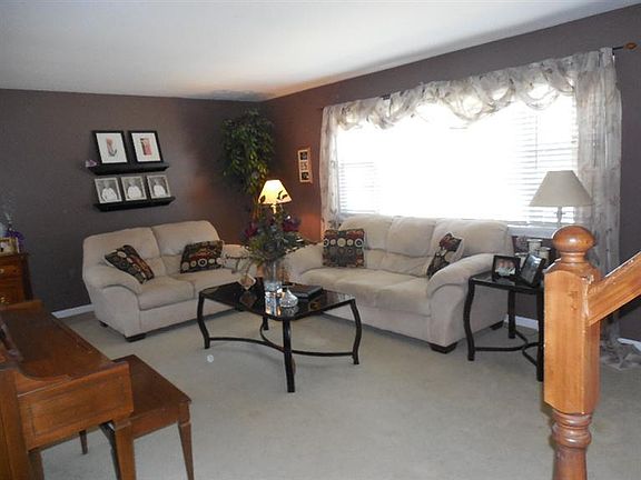 2nd image of 1066 Hilliard Dr