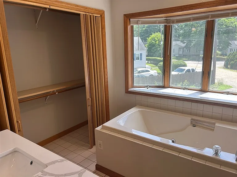 20 Breeze Dr — Photo 14