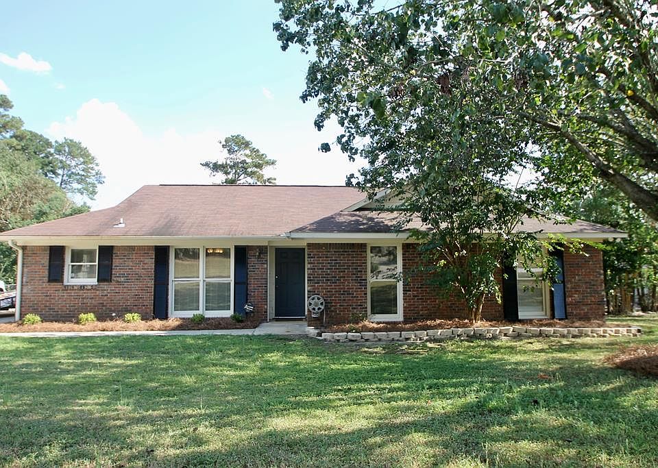 1st image of 4700 Hiddenwoods Dr