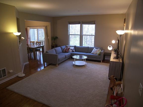 4th image of 1408 Yellowstone Dr