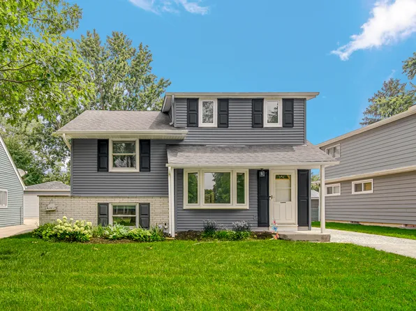 3909 Williams St, Downers Grove, IL 60515