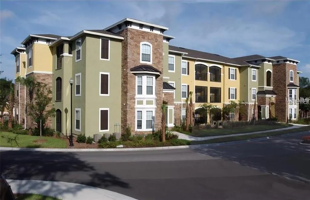 2 bed, 2.0 bath, 1045 sqft, $1,595 — Photo 1