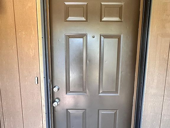 2nd image of 129 Brooke Castle Dr