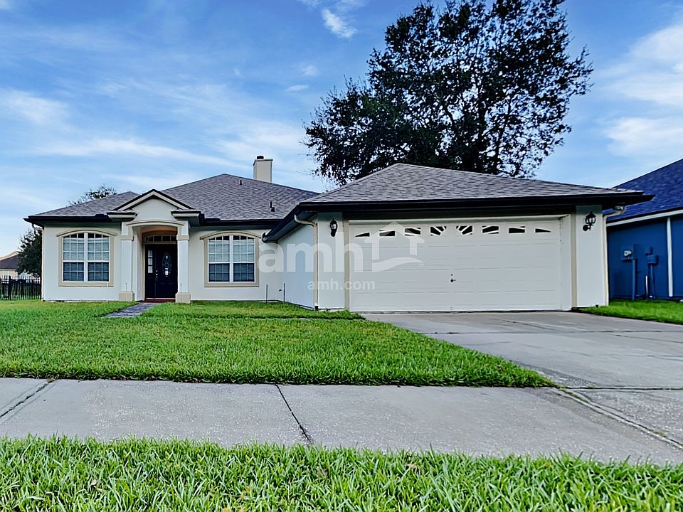 1st image of 14136 Fish Eagle Dr E