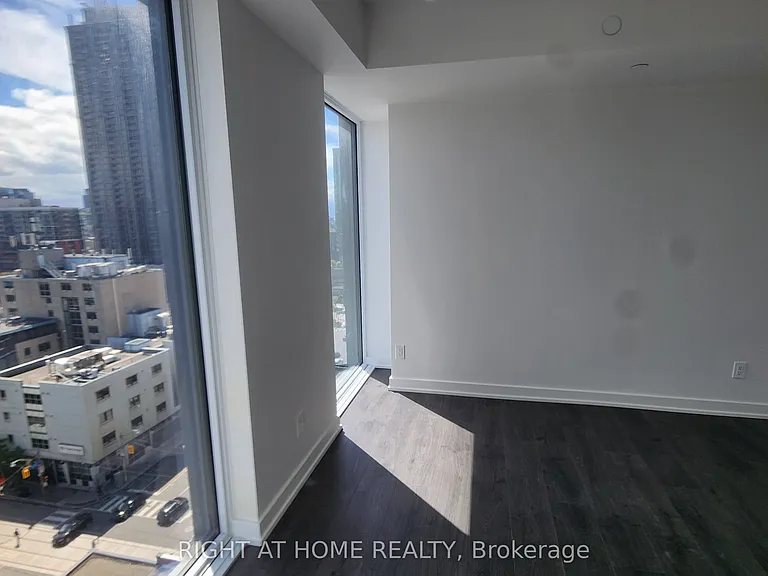 100 Queen St E #1503 — Photo 13