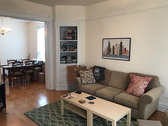5th image of 1020 W Wellington Ave APT 2F