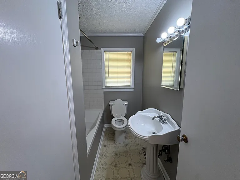 2829 Maple Rd SE — Photo 17