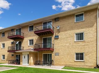 17760 Rosewood Dr APT 6, Lansing, IL 60438