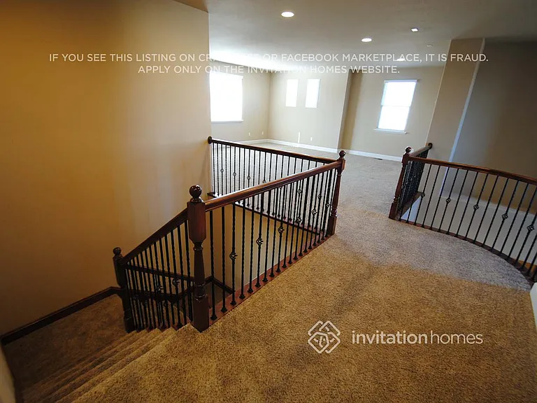 1667 Montrose Ln — Photo 5