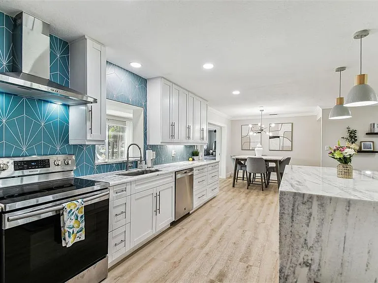 3922 Fontainebleau Dr — Photo 18