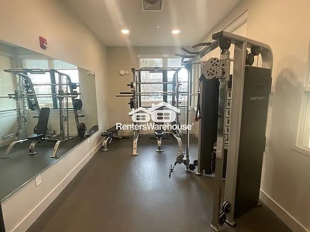 2401 Euclid Ave #116 — Photo 17
