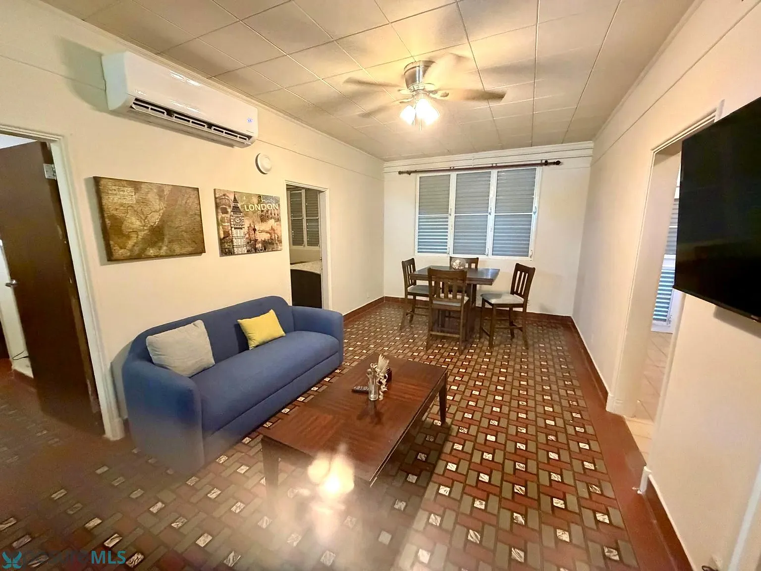 2 bed, 1.0 bath, 1600 sqft, $2,000 — Photo 3