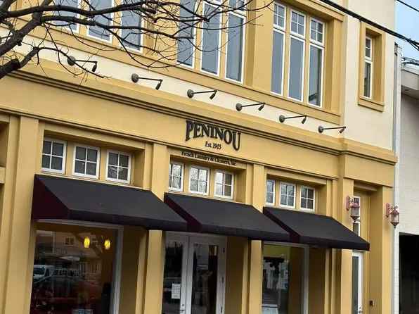 1142 Crane St, Menlo Park, CA 94025